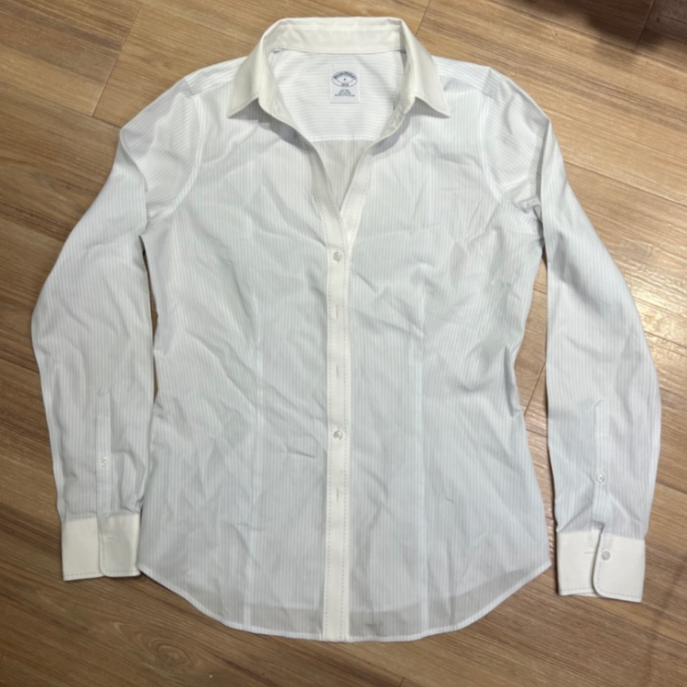 Brooks Brothers Womens Button Down Shirt Pinstripe Non-Iron Blue White 4